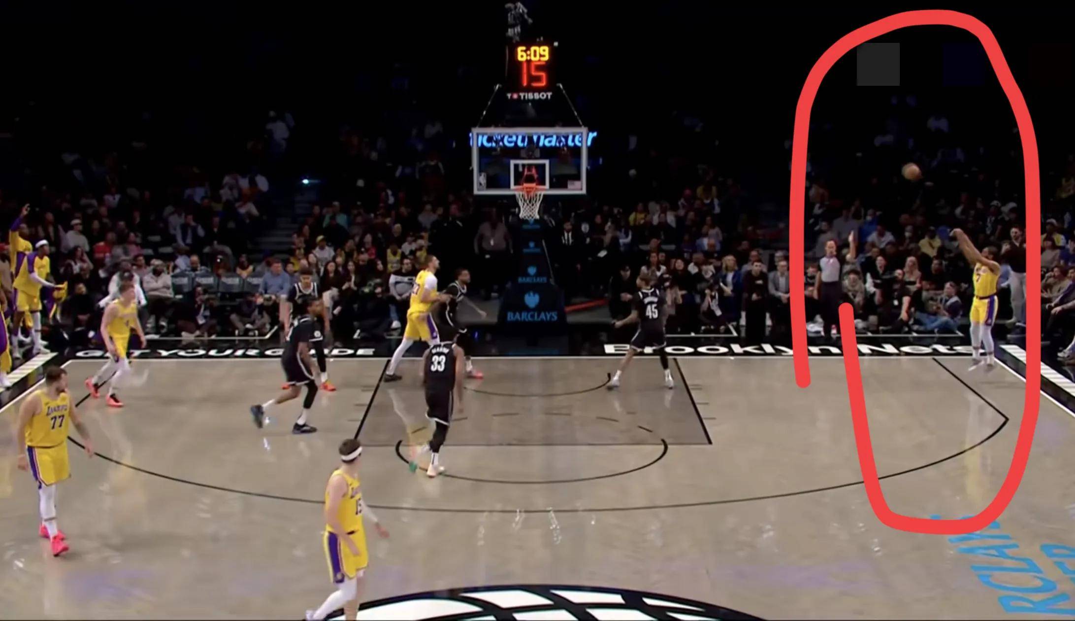 东契奇重要时刻比赛规则变更，FPX带队取胜！